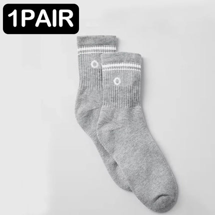 4 Pairs Fashion Alphabet Printed Yoga Mid Tube Socks Unisex Pure Cotton Sweat Absorbing Breathable Classic Outdoor Leisure Daily