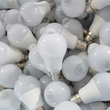 PIR Motion Sensor LED Light Bulb 12W E27 Smart Bulb Motion Activated ON/OFF Home Lights Lamp with Motion Sensor for Home Stair